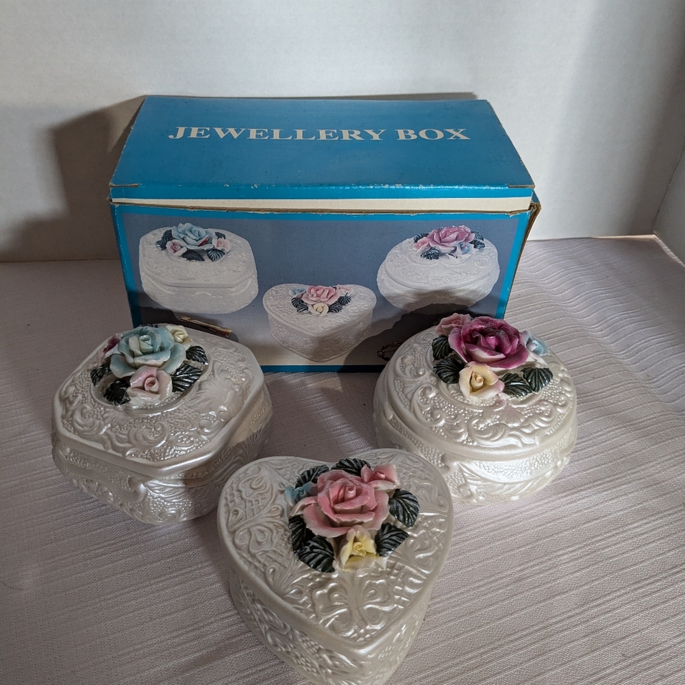 VTG set of 3 trinket jewelry boxes with 3D flower lids porcelain roses floral